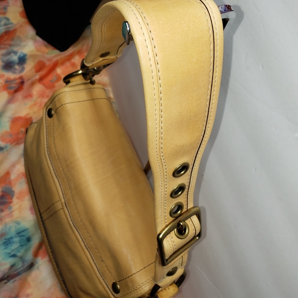 PRICE FIRM COACH LEGACY BAG & WALLET LEATHER SET. - Picture 9 of 16